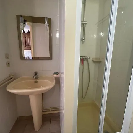 Duplex à Avec Terrasse Et Parking Privatif - Fr-1-309-82