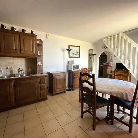Duplex à Avec Terrasse Et Parking Privatif - Fr-1-309-82 Appartement